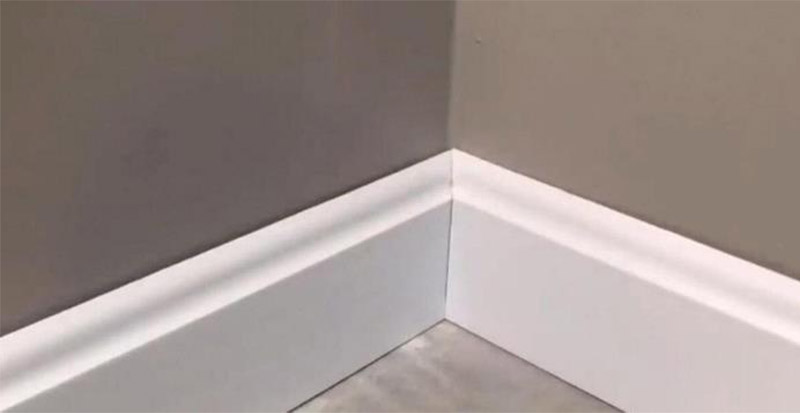 Plaster skirting