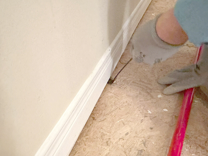 How Do You Remove Skirting From Drywall?