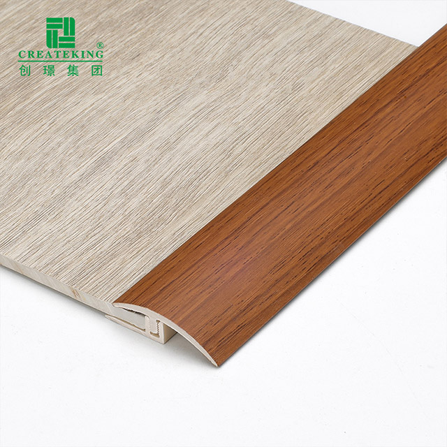 32*4mm Wood-grain Spc Flooring Transition Strip