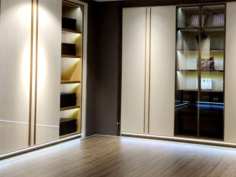 Can you put LED lights on skirting boards?
