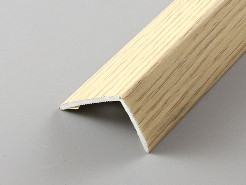 32*28mm L-shaped PVC Solid Wood Floor Corner Protector