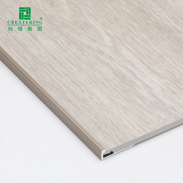 20.7x3.4mm C-Channel Flooring Trim